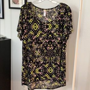 Lularoe Classic tee